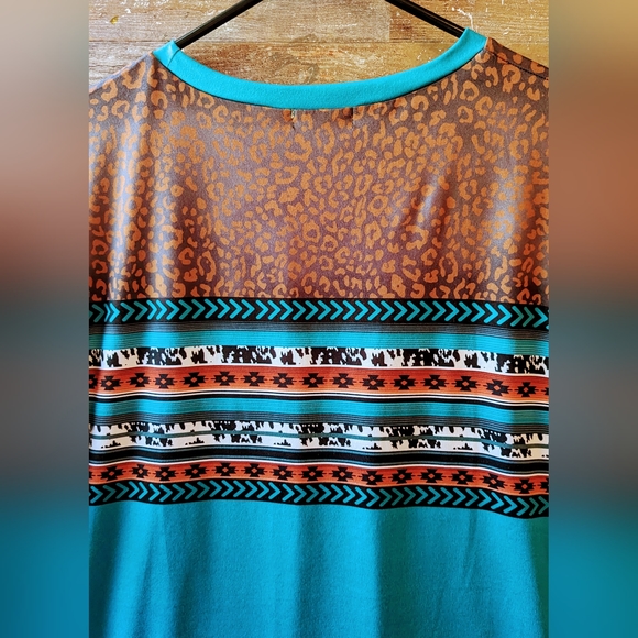 Sunshine and Rodeos Aztec/Turquoise Western Tee - Picture 11 of 14